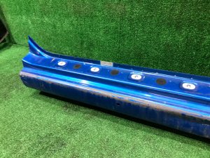 Estribo metálico derecho SUBARU IMPREZA OEM 51620FE041 GDA 2002 Blue 02C