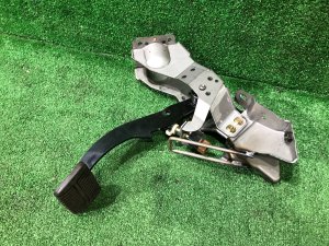 แป้นเบรก SUBARU IMPREZA OEM 36012FE090 GDA 2002 EJ205 AT
