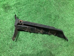 Suporte esquerdo do para-choques traseiro 57731FE190 SUBARU IMPREZA