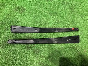 侧身饰条 SUBARU IMPREZA OEM 63563FE020, 63563FE030 GDA 2002 Blue 02C