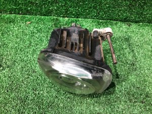 右フォグランプ SUBARU LEGACY OEM 84501AE180 BEE 2002