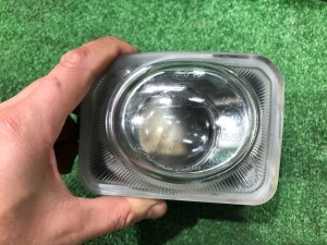 右フォグランプ SUBARU LEGACY OEM 84501AE180 BEE 2002