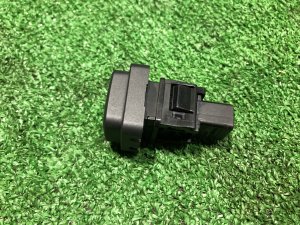Interruptor TRC OFF SUBARU LEVORG OEM 83002FJ000 VMG 2015