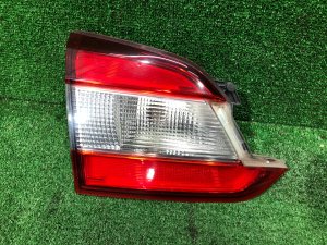 バックドアテールランプ левый 84251VA020 SUBARU LEVORG