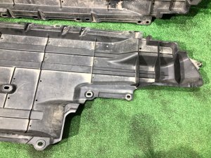 แผ่นกันใต้ท้องรถ SUBARU LEVORG OEM 56411SG000, 56411SG010 VMG 2015 Dark Gray 61K