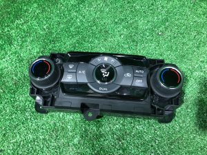 空调控制面板 SUBARU LEVORG OEM 72311VA100 VMG 2015 FA20E CVT