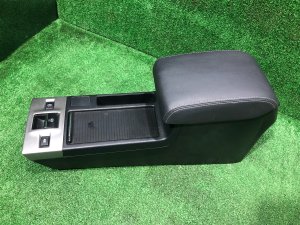 Бардачок подлокотник 92114VA010VH, 92114VA020VH, 92113VA000 SUBARU LEVORG