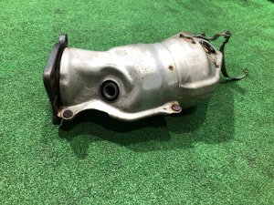 触媒 FCA95 SUBARU LEVORG OEM 44612AA891 VM4 VMG VM 2015 FB16E CVT