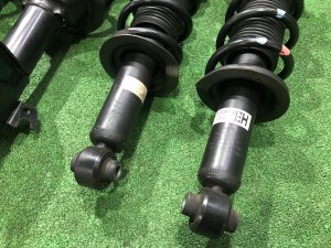 Amortiguadores комплект SUBARU LEVORG OEM 20310VA270, 20310VA260, 20365VA071 VM4 VMG VM 2015 FB16E CVT