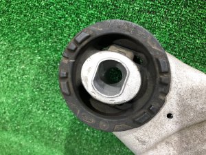 Travessa traseira RAND ROVER RANGE ROVER SPORT OEM LR098717, LR119671 2019 PТ204