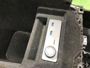 Guantera y reposabrazos LAND ROVER RANGE ROVER SPORT OEM LR100257 2019