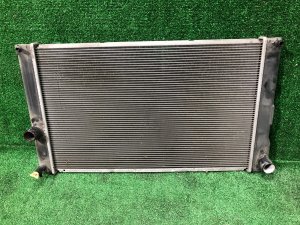 ラジエーター TOYOTA PRIUS OEM 1640037230, 4221341041 ZVW30 2012 2ZRFXE