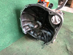 手动变速箱 TY755XS1AA SUBARU FORESTER OEM 32000AE670 SF5 1998 EJ202 MT