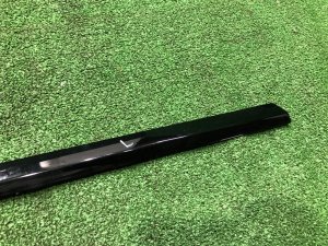 Moldura de la ventanilla lateral izquierda LAND ROVER RANGE ROVER SPORT OEM LR044118 2019