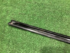 Moldura de la ventanilla lateral izquierda LAND ROVER RANGE ROVER SPORT OEM LR044118 2019