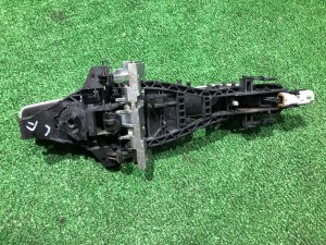 Manilla de la puerta delantera izquierda LAND ROVER RANGE ROVER SPORT OEM LR112353, BJ32-224N02 2019