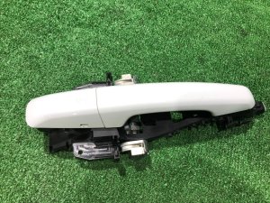 右フロントドアハンドル LR112353, BJ32-224N02 BA LAND ROVER RANGE ROVER SPORT