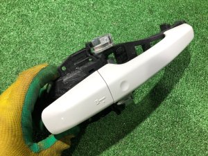 右フロントドアハンドル LAND ROVER RANGE ROVER SPORT OEM LR112353, BJ32-224N02 BA 2019
