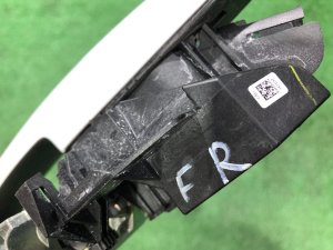 右フロントドアハンドル LAND ROVER RANGE ROVER SPORT OEM LR112353, BJ32-224N02 BA 2019