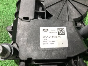 Fecho da porta dianteira direita LAND ROVER RANGE ROVER SPORT OEM LR117160, JPLA218A42 AC 2019