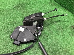 Fecho da porta dianteira direita LAND ROVER RANGE ROVER SPORT OEM LR117160, JPLA218A42 AC 2019