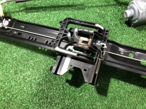 左后玻璃升降器 LAND ROVER RANGE ROVER SPORT OEM LR078871 2019