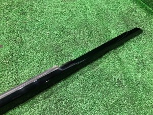 คิ้วประตูหน้าขวา LAND ROVER RANGE ROVER SPORT OEM LR043750 2019