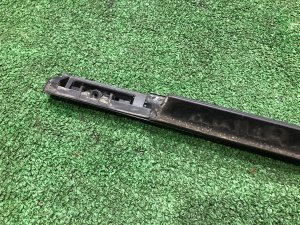 คิ้วประตูหน้าขวา LAND ROVER RANGE ROVER SPORT OEM LR043750 2019