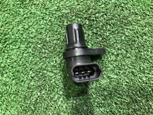 凸轮轴位置传感器 LAND ROVER RANGE ROVER SPORT OEM G4D312K073AA 2019 PТ204