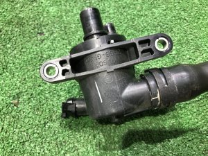 Тройник LAND ROVER RANGE ROVER SPORT OEM H4P3-8K586-A 2019