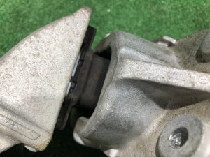 Engine mount LAND ROVER RANGE ROVER SPORT OEM LR123914, JPLA6A003CC 2019