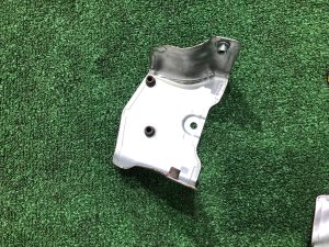 Proteção térmica do turbo LAND ROVER RANGE ROVER SPORT OEM LR081627, H4P3-6K738-KA 2019 PТ204