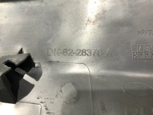 Ensanchador de aleta trasero derecho LAND ROVER RANGE ROVER SPORT OEM LR136800, DK-62-28370-A 2019