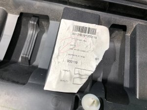 Alargador da porta traseira esquerda LAND ROVER RANGE ROVER SPORT OEM LR044135, DK62-274A49-B 2019