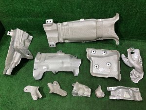 マフラーヒートシールド LR092621, LR136830 LAND ROVER RANGE ROVER SPORT