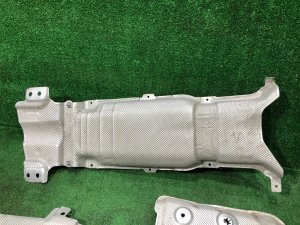Exhaust heat shields LAND ROVER RANGE ROVER SPORT OEM LR092621, LR136830 2019 PТ204