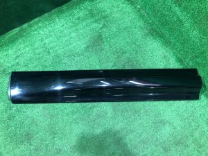 左フロントドアオーバーフェンダー LR054828 LAND ROVER RANGE ROVER SPORT