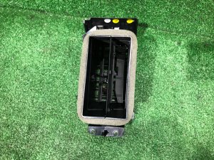 左侧气流调节器 LAND ROVER RANGE ROVER SPORT OEM LR044686 2019 PТ204