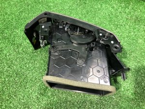 ตัวควบคุมการไหลของอากาศด้านขวา LAND ROVER RANGE ROVER SPORT OEM LR044685, LR084735 2019 PТ204