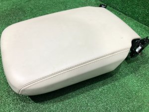 ฝาปิดที่วางแขนหุ้มหนัง LAND ROVER RANGE ROVER SPORT OEM LR100331 2019