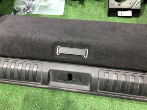 แผงบุห้องเก็บของท้าย LAND ROVER RANGE ROVER SPORT OEM LR114234, LR068092 2019