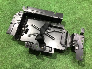 Battery bracket LAND ROVER RANGE ROVER SPORT OEM LR099081, JPLA-10748-AD 2019