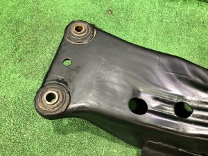 Travesaño trasero SUBARU FORESTER OEM 20151FA113 SF5 1998 EJ202 MT