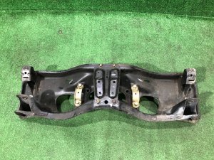 Travesaño delantero SUBARU FORESTER OEM 20100FA002 SF5 1998 EJ202 MT