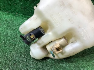 ウォッシャータンク SUBARU FORESTER OEM 86610FC000 SF5 1998 EJ202 MT