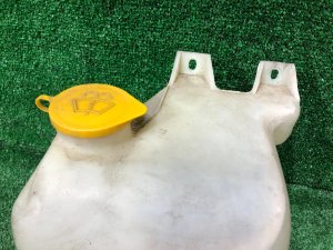 ウォッシャータンク SUBARU FORESTER OEM 86610FC000 SF5 1998 EJ202 MT