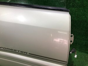 Puerta trasera derecha SUBARU FORESTER OEM 61401FC003 SF5 1998 silver 792