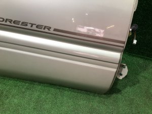 Puerta trasera derecha SUBARU FORESTER OEM 61401FC003 SF5 1998 silver 792