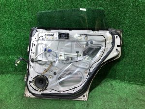 Puerta trasera derecha SUBARU FORESTER OEM 61401FC003 SF5 1998 silver 792