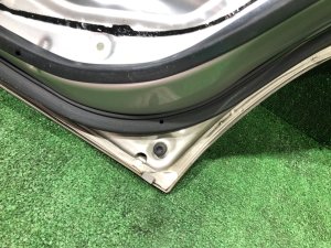 Puerta trasera derecha SUBARU FORESTER OEM 61401FC003 SF5 1998 silver 792